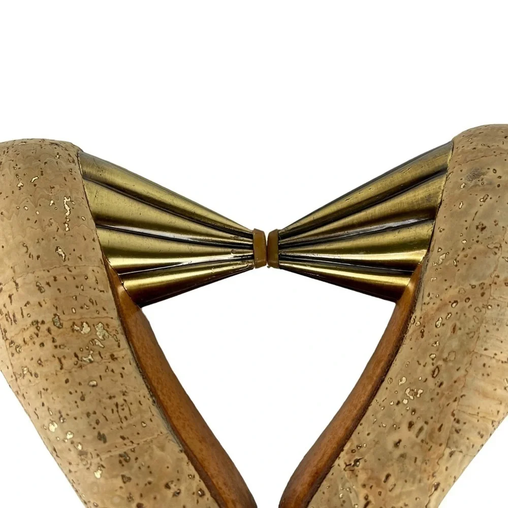 STUART WEITZMAN VINTAGE CORK V CLEAVAGE LEATHER SOLE SCULPTURAL HEEL PUMP HEELS